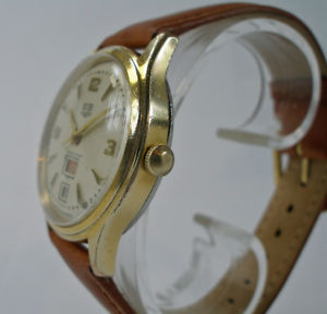 【送料無料】腕時計　ウォッチ　vidriera gub kal 661 da y fecha de 1960 funcionan muy raras