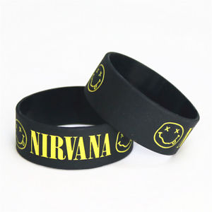 【送料無料】ブレスレット　アクセサリ—　smfr40193 nirvanaブレスレットシリコーンcasualsportysm fr40193 nirvana bracelet silicone large casualsporty