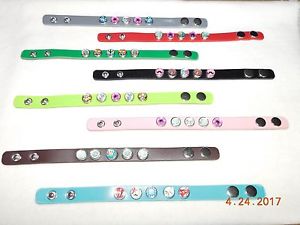 【送料無料】ブレスレット　アクセサリ—　ミニスナップボタンブレスレットミニスナップボタンmini snap button bracelet with 5 mini snap button charmsassorted colors 1012mm