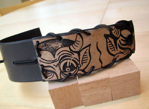 【送料無料】ブレスレット　アクセサリ—　カフスhandmade tattoo leather adjustable wrist cuff