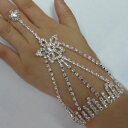 wedding bridal rhinestone wrist with ring bollywood slave bracelet starリングスレーブブレスレットスターラインストーンストラップ※注意※NYからの配送になりますので2週間前後お時間をいただきます。人気の商品は在庫が無い場合がございます。ご了承くださいませ。サイズの種類の商品は購入時の備考欄にご希望のサイズをご記載ください。　携帯メールでの登録ですと楽天からのメールが届かない場合がございます。