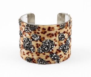 ブレスレット　アクセサリ—　クラスタアクセントカフブレスレットparker sparrow 2 leopard stone cluster accented cuff bracelet