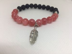 lava stone , rhodonite gemstone and leaf symbol charm braceletリーフシンボルチャームブレスレット※注意※NYからの配送になりますので2週間前後お時間をいただきます。人気の商品は在庫が無い場合がございます。ご了承くださいませ。サイズの種類の商品は購入時の備考欄にご希望のサイズをご記載ください。　携帯メールでの登録ですと楽天からのメールが届かない場合がございます。