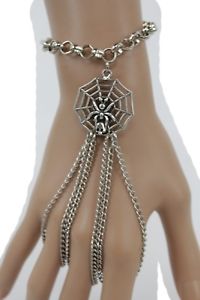 ̵ۥ֥쥹åȡꡡ᥿ϥɥ󥷥С⥹졼֥󥰥֥쥹åwomen metal hand chain silver spider web slave 3 fingers ring bracelet scary fun