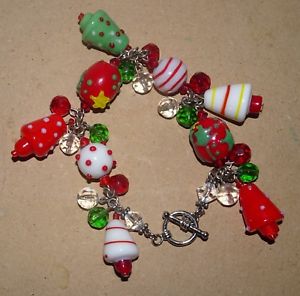 ブレスレット　アクセサリ—　ガラスクリスマスツリービーズトグルブレスレットglass charm~christmas trees beaded toggle bracelet