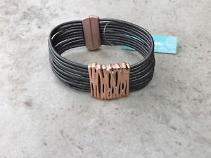 ブレスレット　アクセサリ—　マットローズゴールドグレーレザーマルチストランドブレスレットカフmatt rose gold grey leather multi strand bracelet cuff pom rrp 20