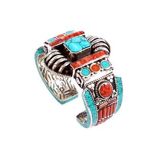 antique red coral amp; turquoise handmade tibetan cuff nk1009アンティークレッドコーラルターコイズハンドメイドチベットカフ※注意※NYからの配送になりますので2週間前後お時間をいただきます。人気の商品は在庫が無い場合がございます。ご了承くださいませ。サイズの種類の商品は購入時の備考欄にご希望のサイズをご記載ください。　携帯メールでの登録ですと楽天からのメールが届かない場合がございます。