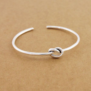 ブレスレット　アクセサリ—　スターリングシルバーノットカフブレスレット925 sterling silver infinity knot infinite cuff bracelet jewelry women a2698