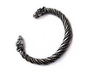 【送料無料】ブレスレット アクセサリ— ピューターバイキングヘッドトルクブレスレットasgard pewter viking small sleipnir odins steed horse head torque bracelet