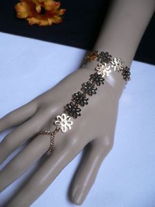 【送料無料】ブレスレット アクセサリ— hot women gold flower hand links chain fashionjewelry slave bracelet wrist ringhot women gold flower hand links chain fash