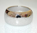 【送料無料】ブレスレット アクセサリ— シルバーブレスレットハードスレーブメタルドームsilver bracelet hard oval woman to slave metal domed hammered a29(4)