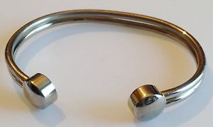 【送料無料】ブレスレット　アクセサリ—　ビンテージブレスレットアールデコエンドシルバーカラーrigid vintage bracelet deco end polished silver colour 244