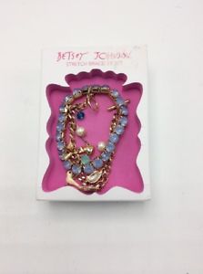 【送料無料】ブレスレット　アクセサリ—　ドルジョンソンローズゴールドストレッチブレスレット35 betsey johnson rose gold charm amp; stretch bracelet bn2 d