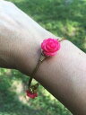 【送料無料】ブレスレット　アクセサリ—　バーボンピンクバラサイズブレスレットbourbon and boweties small pink rose standard size bracelet