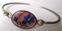 【送料無料】ブレスレット　アクセサリ—　ビンテージブレスレットシルバーカラーvintage trinket bracelet rigid lightweight floral d..