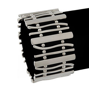 yzuXbg@ANZT?@bLo[r[htbNXuXbgpolished silver plated bars amp; bead flex bracelet 18cm length