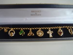 【送料無料】ブレスレット　アクセサリ—　ブレスレットブルックスベントレーgold plated charm bracelet brooks and bentley