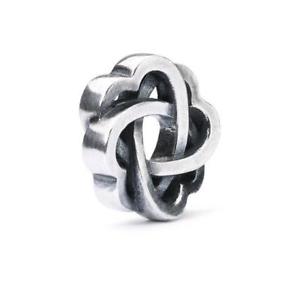 trollbeads original beads silver interlacements love tagbe 30142オリジナルビーズ※注意※NYからの配送になりますので2週間前後お時間をいただきます。人気の商品は在庫が無い場合がございます。ご了承くださいませ。サイズの種類の商品は購入時の備考欄にご希望のサイズをご記載ください。　携帯メールでの登録ですと楽天からのメールが届かない場合がございます。