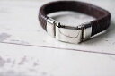 【送料無料】ブレスレット アクセサリ— パーソナライズブレスレットpersonalised leather bracelet engraved gi...