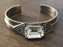 【送料無料】ブレスレット アクセサリ— シルバーカフブレスレットクリアクリスタルアクセントnwt, sorrelli, silver cuff bracelet with large clear crystal triangular accent