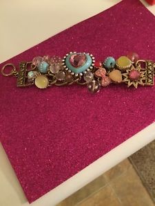 【送料無料】ブレスレット　アクセサリ—　ベッツィージョンソンcandylandブレスレットsoooeucbetsey johnson candyland bracelet sooo cute euc