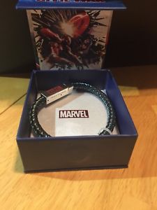 【送料無料】ブレスレット アクセサリ— 85キャプテンアメリカシールドlogoブレスレット150marvel captain america civil war shield logo 85 stainless bracelet 150 retail
