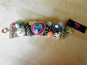 【送料無料】ブレスレット　アクセサリ—　ジョンソンブレスレットドルbetsey johnson xox trolls charm bracelet msrp 125