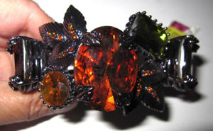 【送料無料】ブレスレット　アクセサリ—　ジョンソントパーズヒンジブレスレットbetsey johnson iconic topaz colored autumn bling hinged bracelet