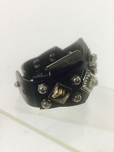 【送料無料】ブレスレット　アクセサリ—　コレットブレスレットカフレザーユニークスタッドドルmoutton collet braceletcuff leather with unique stones and studs retail 405