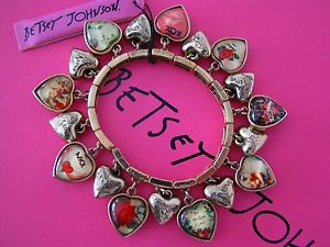 【送料無料】ブレスレット　アクセサリ—　betsey johnson vintage tattoo puff heart charm bracelet￣nwt￣rarebetsey johnson vintage tattoo puff heart charm bracelet~nw