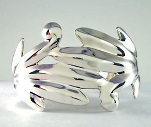 ブレスレット　アクセサリ—　スターリングシルバーカフブレスレット925 sterling silver cuff bracelet clasping fronds