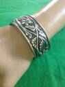 【送料無料】ブレスレット　アクセサリ—　スターリングシルバーカフブレスレットsilpada sterling silver floral cuff bracelet b1475 htf 20062007