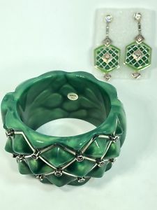 yzuXbg@ANZT?@~AX^[OVo[s~bhqWJtuXbgCOmiriam salat sterling silver pyramidal green resin hinged cuff braceletearrings