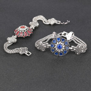 vintage jewelry fashion silver blue bracelet women crystal flower cuff perfumesブレスレットカフスヴィンテージ※注意※NYからの配送になりますので2週間前後お時間をいただきます。人気の商品は在庫が無い場合がございます。ご了承くださいませ。サイズの種類の商品は購入時の備考欄にご希望のサイズをご記載ください。　携帯メールでの登録ですと楽天からのメールが届かない場合がございます。