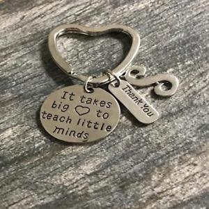 【送料無料】ブレスレット　アクセサリ—　パーソナライズハートキーチェーンpersonalized big heart to teach little minds keychain