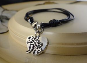 【送料無料】ブレスレット　アクセサリ—　ティーンエイジャーbite me