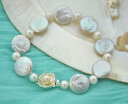 8 15mm coin white freshwater pearl bracelet8 15mmコイン※注意※NYからの配送になりますので2週間前後お時間をいただきます。人気の商品は在庫が無い場合がございます。ご了承くださいませ。サイズの種類の商品は購入時の備考欄にご希望のサイズをご記載ください。　携帯メールでの登録ですと楽天からのメールが届かない場合がございます。