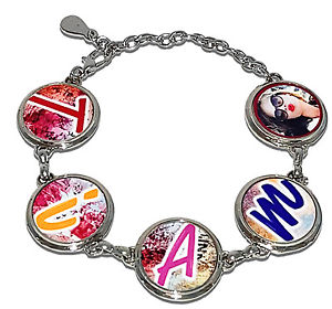 【送料無料】ブレスレット アクセサリ— ブレスレットカスタマイズロゴシルバーグレーbracelet customized print personalized 6 photo logo name silver grey