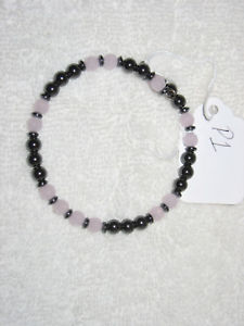 【送料無料】ブレスレット　アクセサリ—　ワイヤーヘマタイトブレスレットピンクガラスビーズhematite magnetic bracelet on memory wire with pink glass beads 1