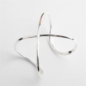 【送料無料】ブレスレット アクセサリ— ステラドットカフシルバーブレスレット stella amp; dot sculpted x cuff silver bracelet 【送料無料】ブレスレット アクセサリ— ステラドットカフシルバーブレスレット stella amp; dot sculpted x cuff silver bracelet