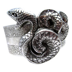 【送料無料】ブレスレット アクセサリ— カフスネークブレスレットエジプトリバイバルヘビカフシルバーsnake cuff serpent bracelet myelegantthings egyptian revival snakes cuff silver