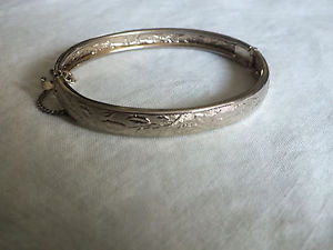 ブレスレット　アクセサリ—　ブレスレットチェーン2 12 x 14beautiful bracelet gold tone embossed clasp closure safety chain 2 12 x 14 in
