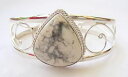 【送料無料】ブレスレット　アクセサリ—　ハンドメイドカフブレスレットhandmade gemstone cuff bracelet in howlite adjustabl se 324