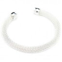 bracelet jonc en argent pour femme, avec une texture en maille fineブレスレットアルジェントファムテクスチャ※注意※NYからの配送になりますので2週間前後お時間をいただきます。人気の商品は在庫が無い場合がございます。ご了承くださいませ。サイズの種類の商品は購入時の備考欄にご希望のサイズをご記載ください。　携帯メールでの登録ですと楽天からのメールが届かない場合がございます。