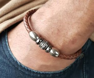 メンズブレスレット　ハンドレザーブレスレットステンレススチールビーズサイズmens hand made leather braided tan bracelet,stainless steel beads,4 sizes