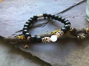 skull bracelet onyx bead bracelet luxury made in uk stretch chakra gothicスカルブレスレットオニキスビーズブレスレットストレッチチャクラゴシック※注意※NYからの配送になりますので2週間前後お時間をいただきます。人気の商品は在庫が無い場合がございます。ご了承くださいませ。サイズの種類の商品は購入時の備考欄にご希望のサイズをご記載ください。　携帯メールでの登録ですと楽天からのメールが届かない場合がございます。