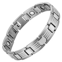 【送料無料】メンズブレスレット　メンズチタンブレスレットフリーアジャスタビロードボックス mens titanium strong 3000g magnetic bracelet free adjuster velvet gift box