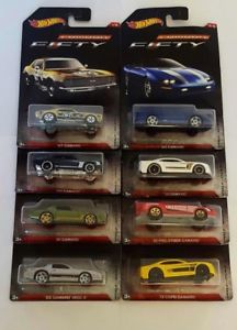 【送料無料】模型車　スポーツカー　ホットホイールカマロモデルカーhot wheels dwc85 camaro fifty 8 car model cars 19672017 children