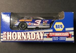 ̵Ϸ֡ݡĥѥ󥫡Сnascar ron hornaday napa 164 75th anniversary 2000 action car silver 3