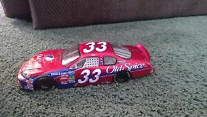 【送料無料】模型車　スポーツカー　トニースチュワート＃スパイス2007 tony stewart 33 old spice 124..